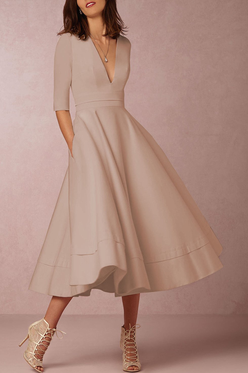 Платье с кружевом белое