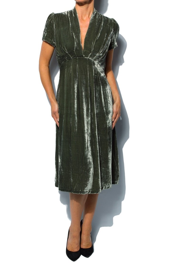 Фасоны вечерних платьев из материала панбархата