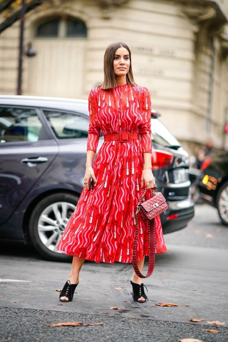 Платье в нюдовых тонах