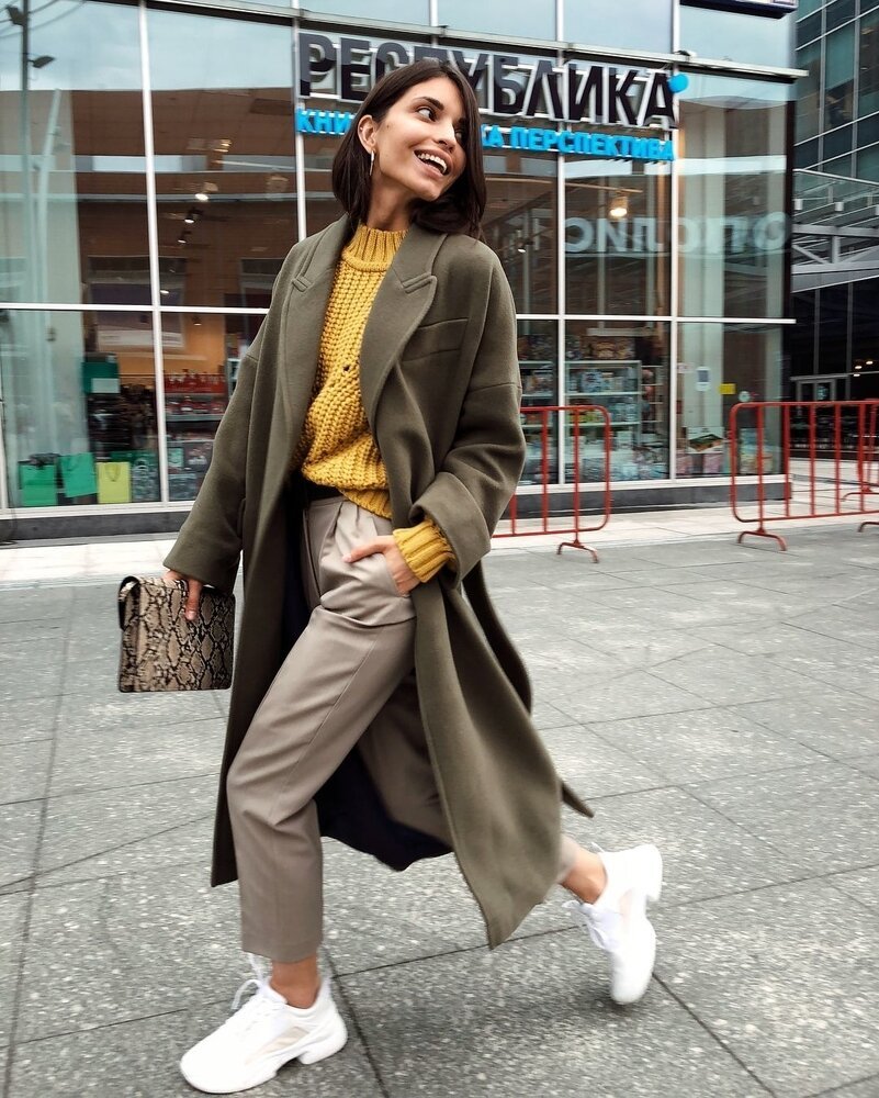 Трикотажный костюм с верхней одеждой