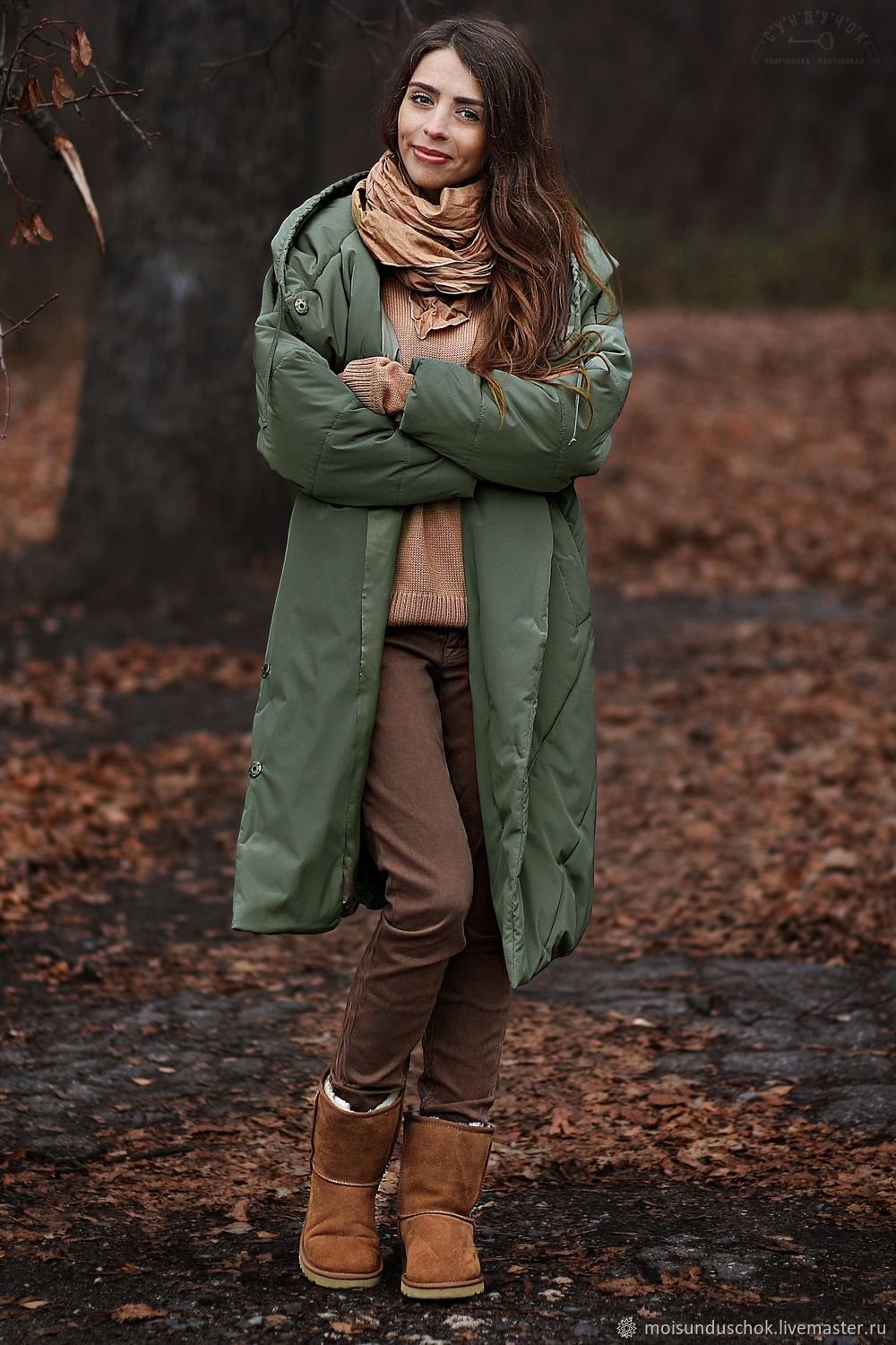 Шарф к оливковой куртке