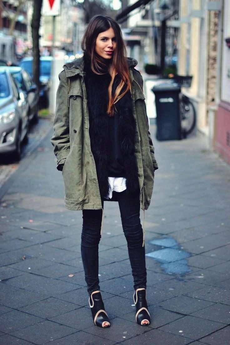 Обувь к парке цвета хаки