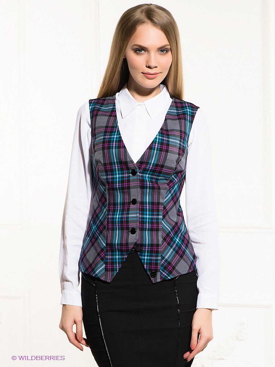 Рубашка с вязаной жилеткой