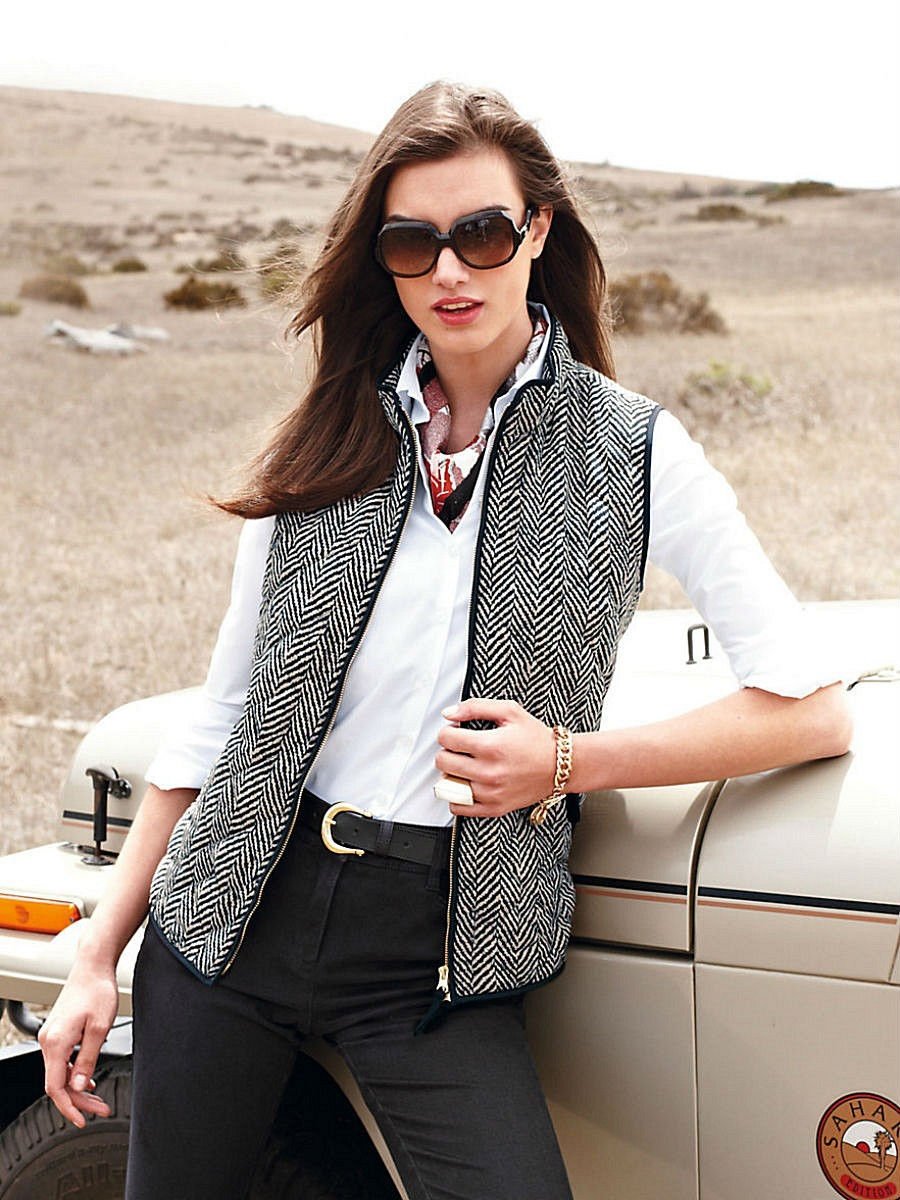 Жилет женский черный классический