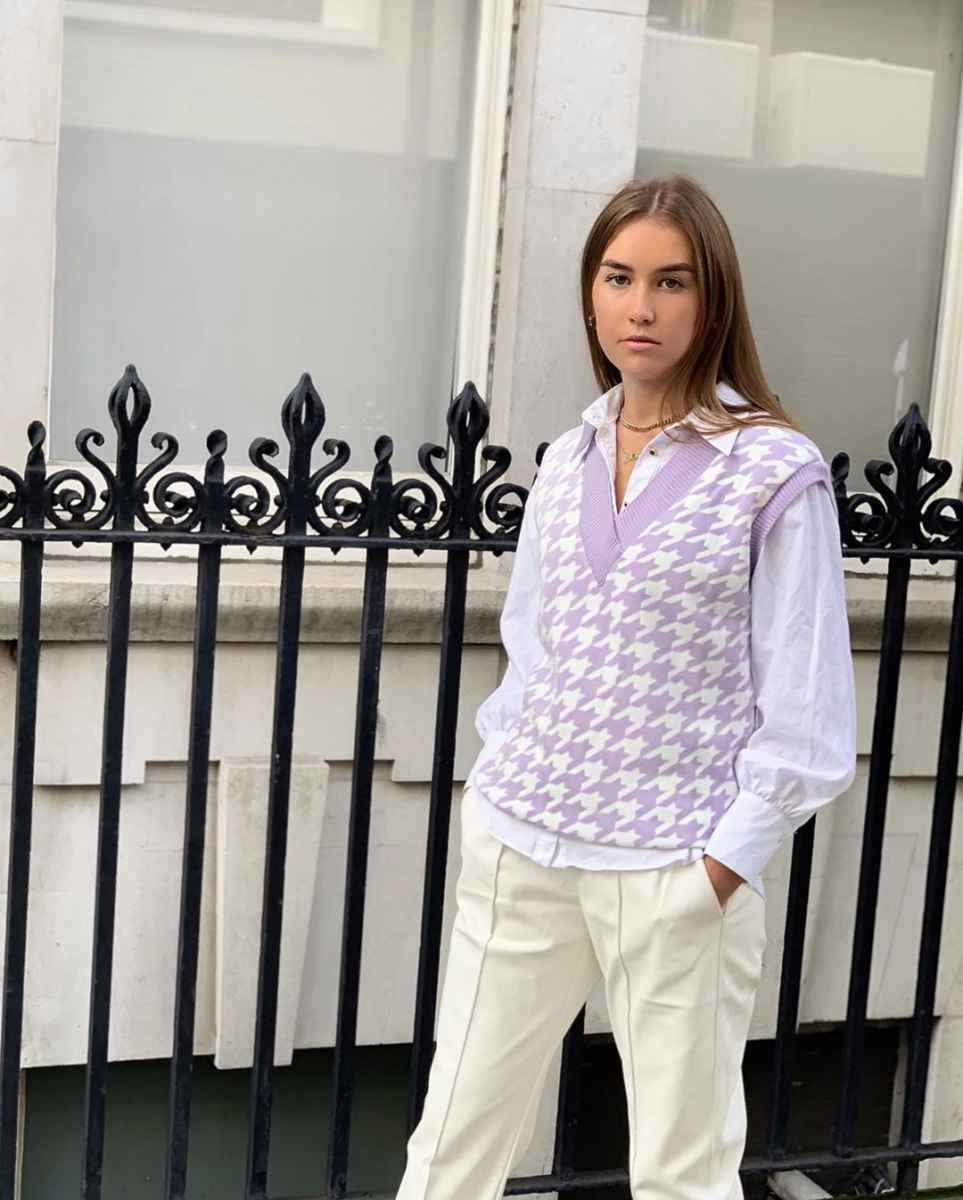 Короткая жилетка