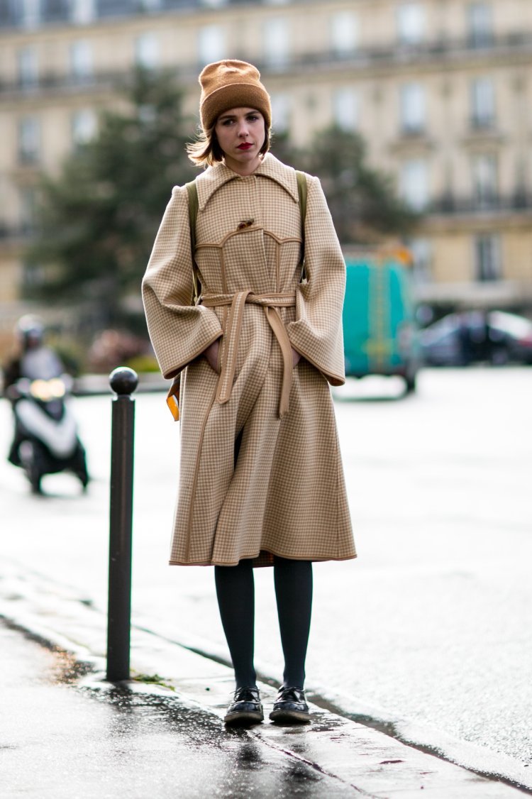 Головной убор к бежевому,стеганому пальто