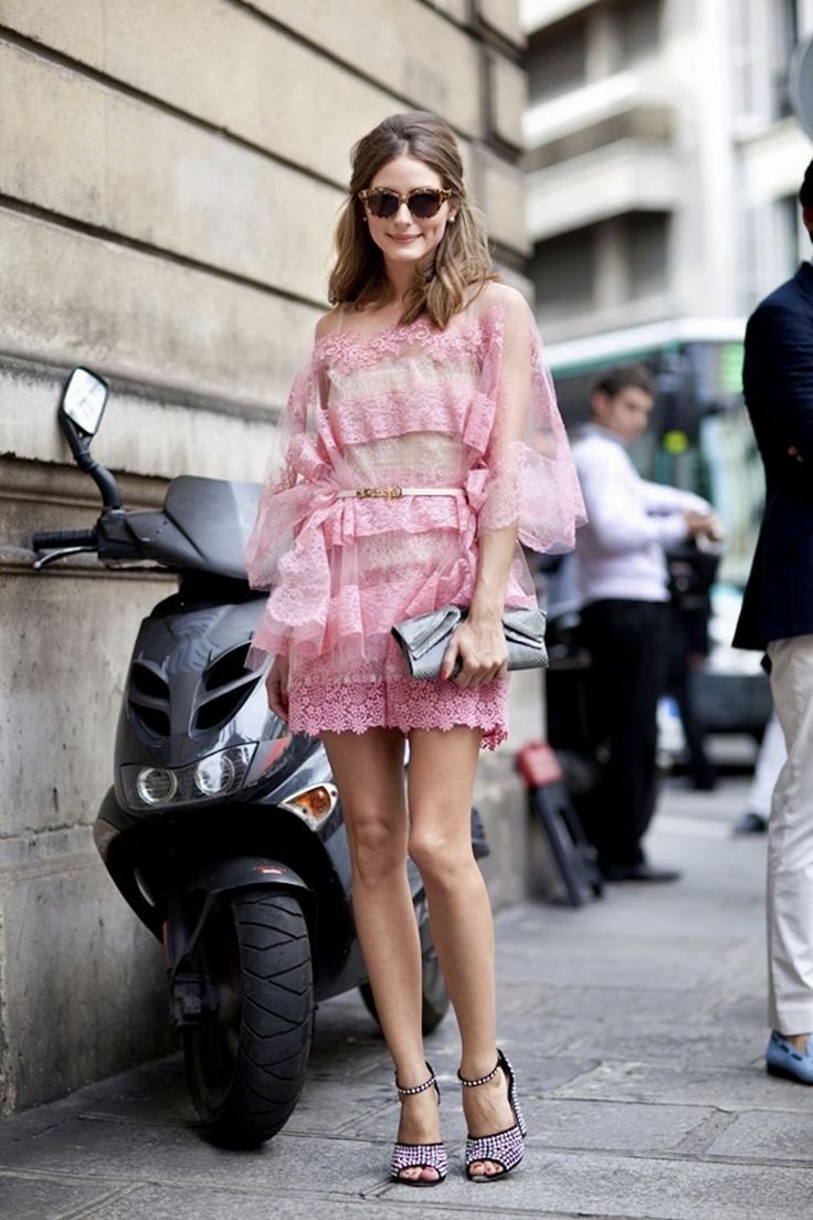 Аутфит розовое платье