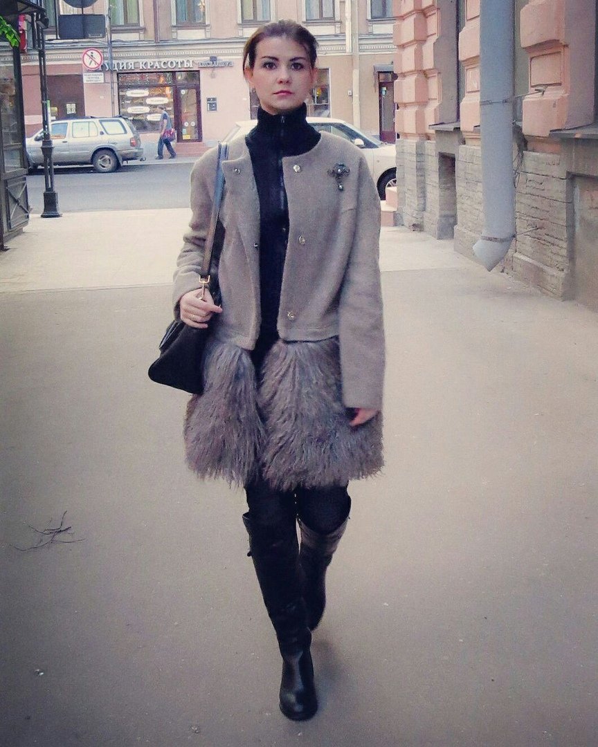 Шубка из искусственного меха лама