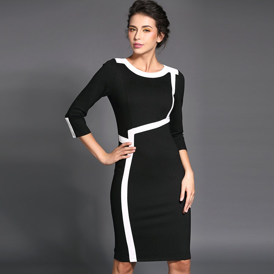 Черное платье с белыми рукавами