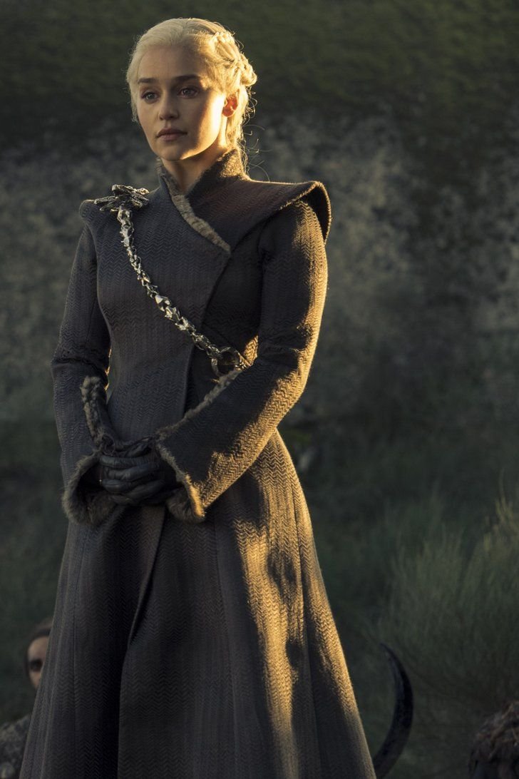 Дейенерис Таргариен в белом платье