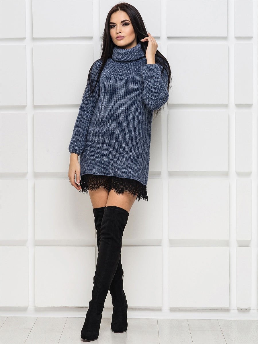 Вязаное платье с кружевом