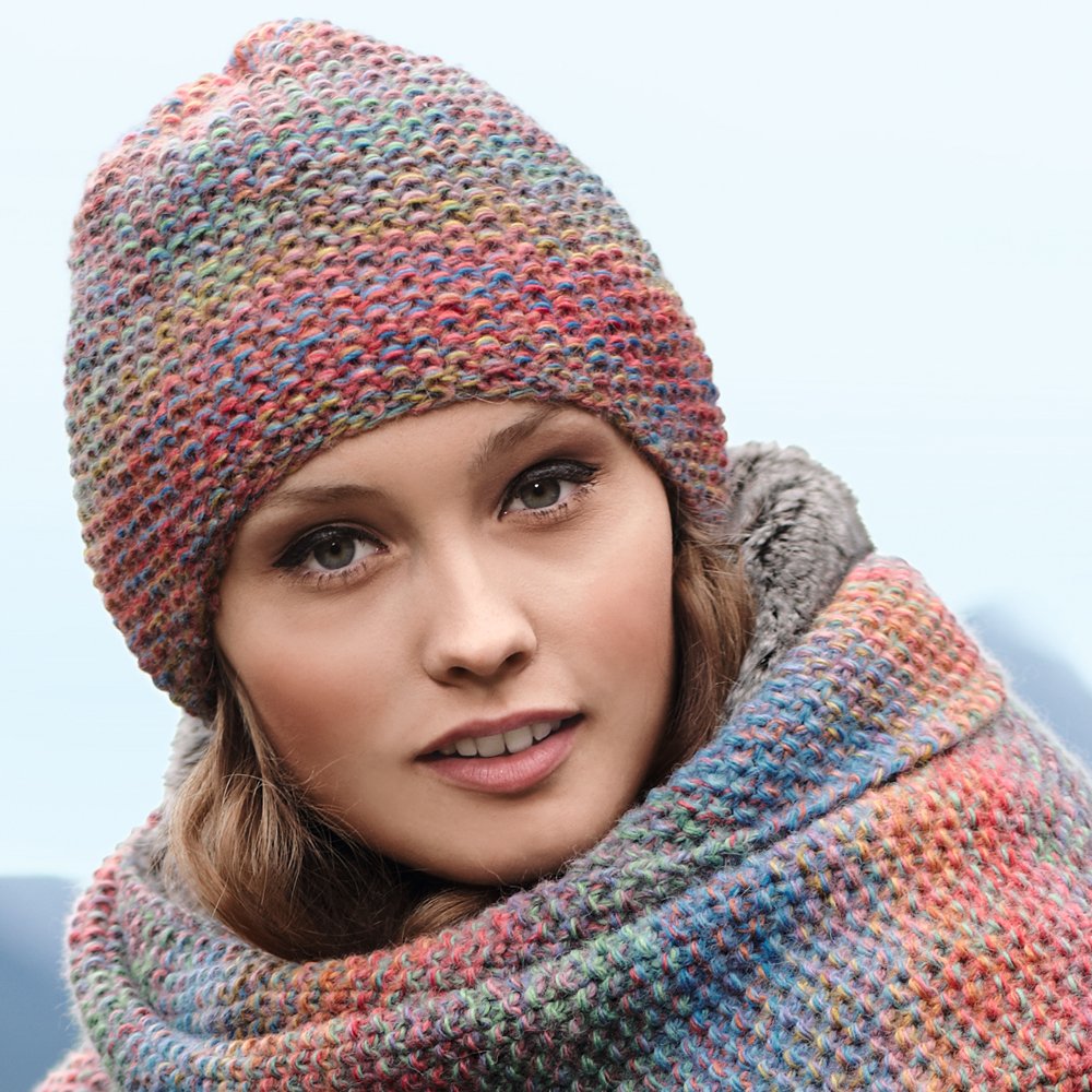 Пестрые вязаные шапки для женщин