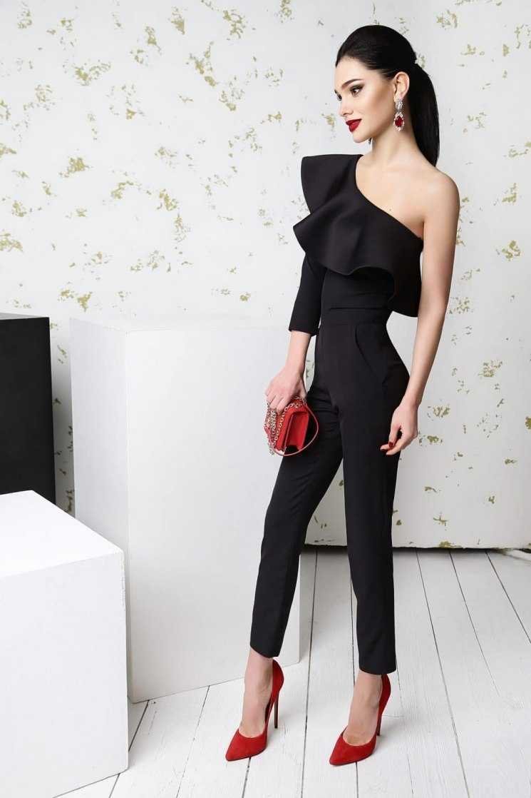 Брючный костюм на выпускной для девушки
