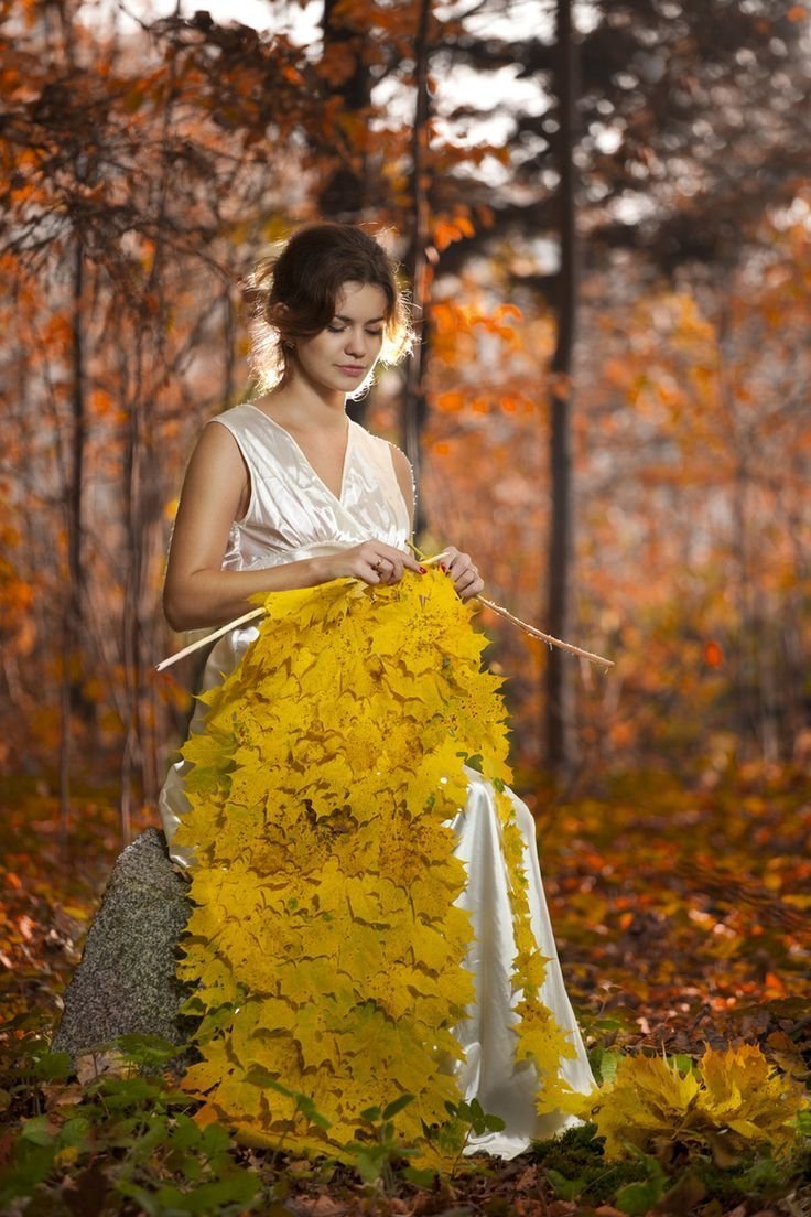 Карнавальная маска из природного материала