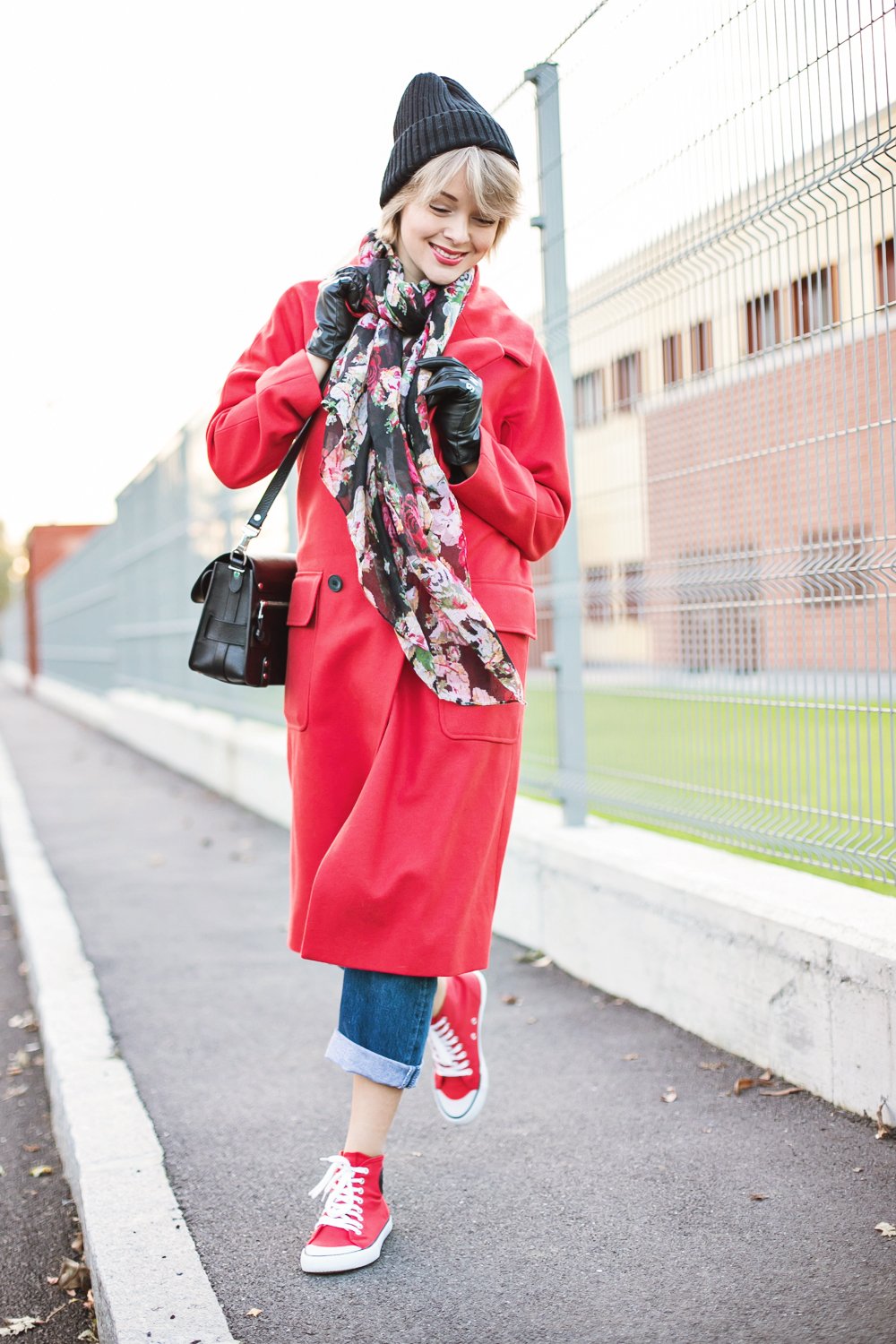 Пальто с шапкой