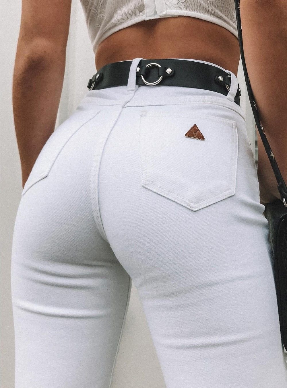 Топовая задница в джинсах