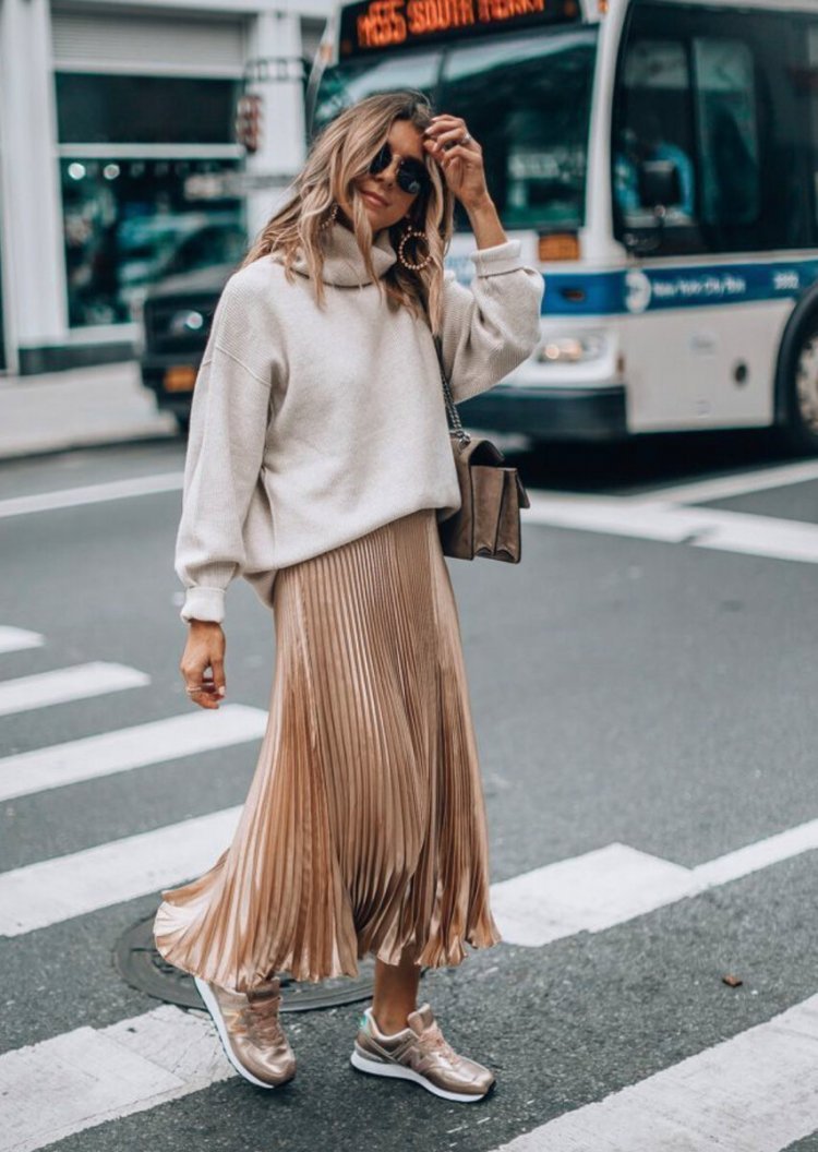 Свитер поверх платья