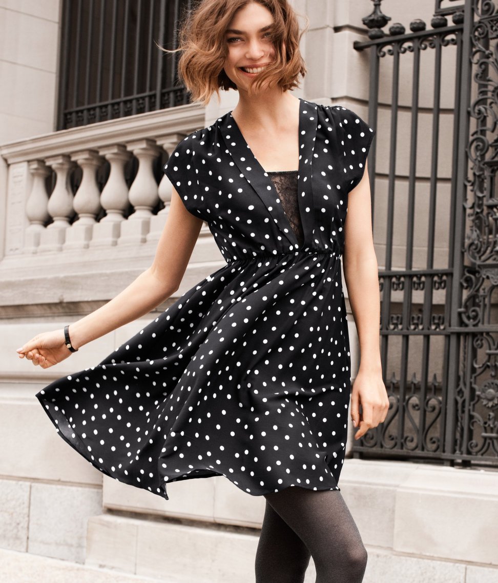 Бижутерия к платью в горошек