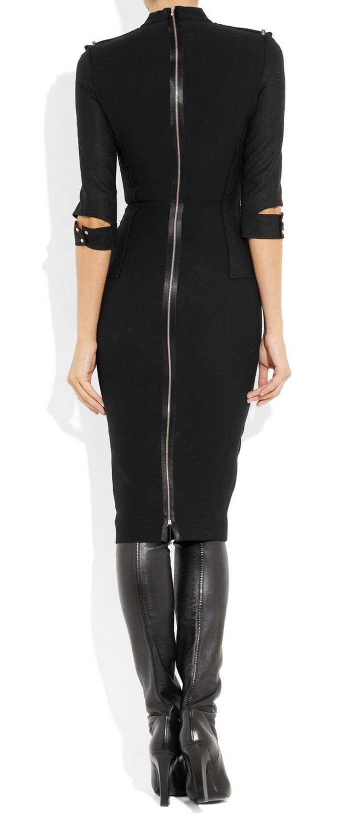 Платье с молнией на спине