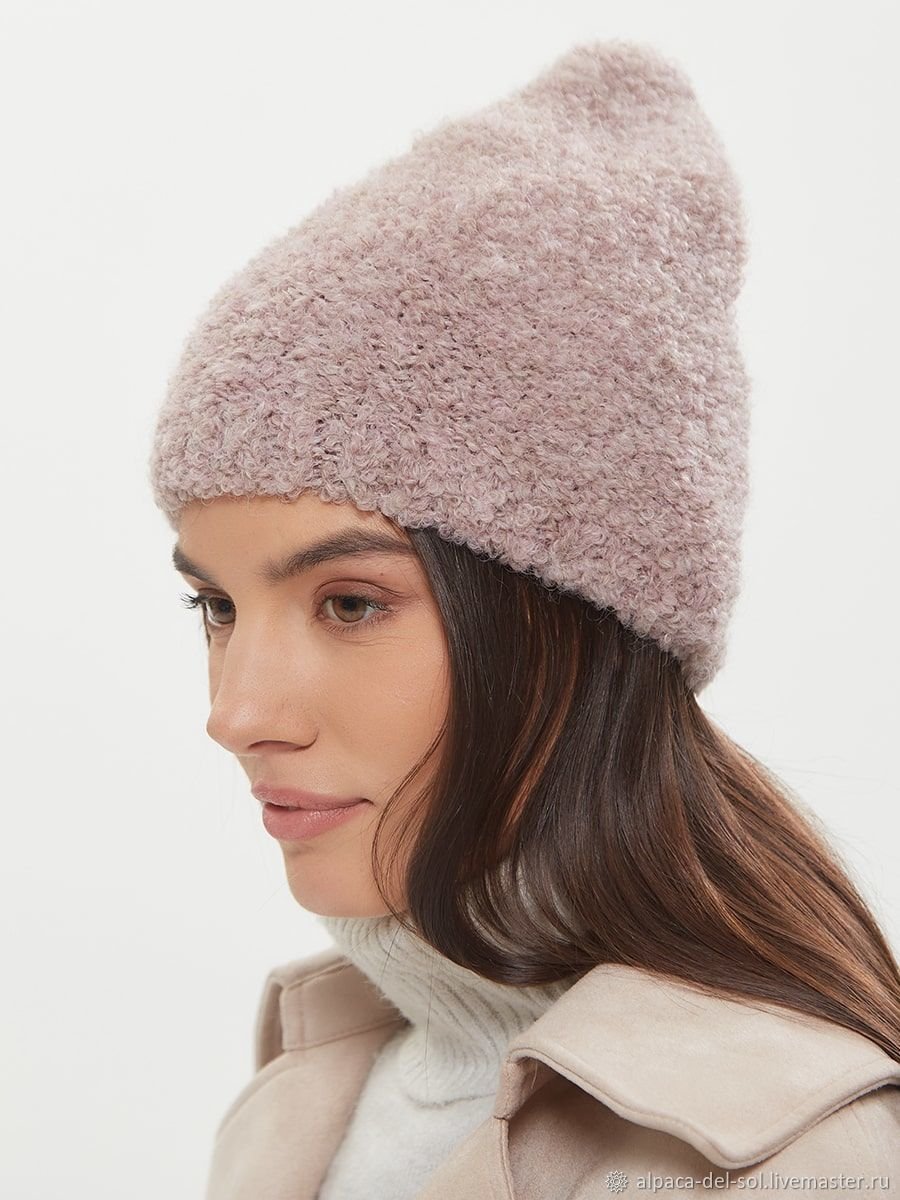 Шапка берет с козырьком