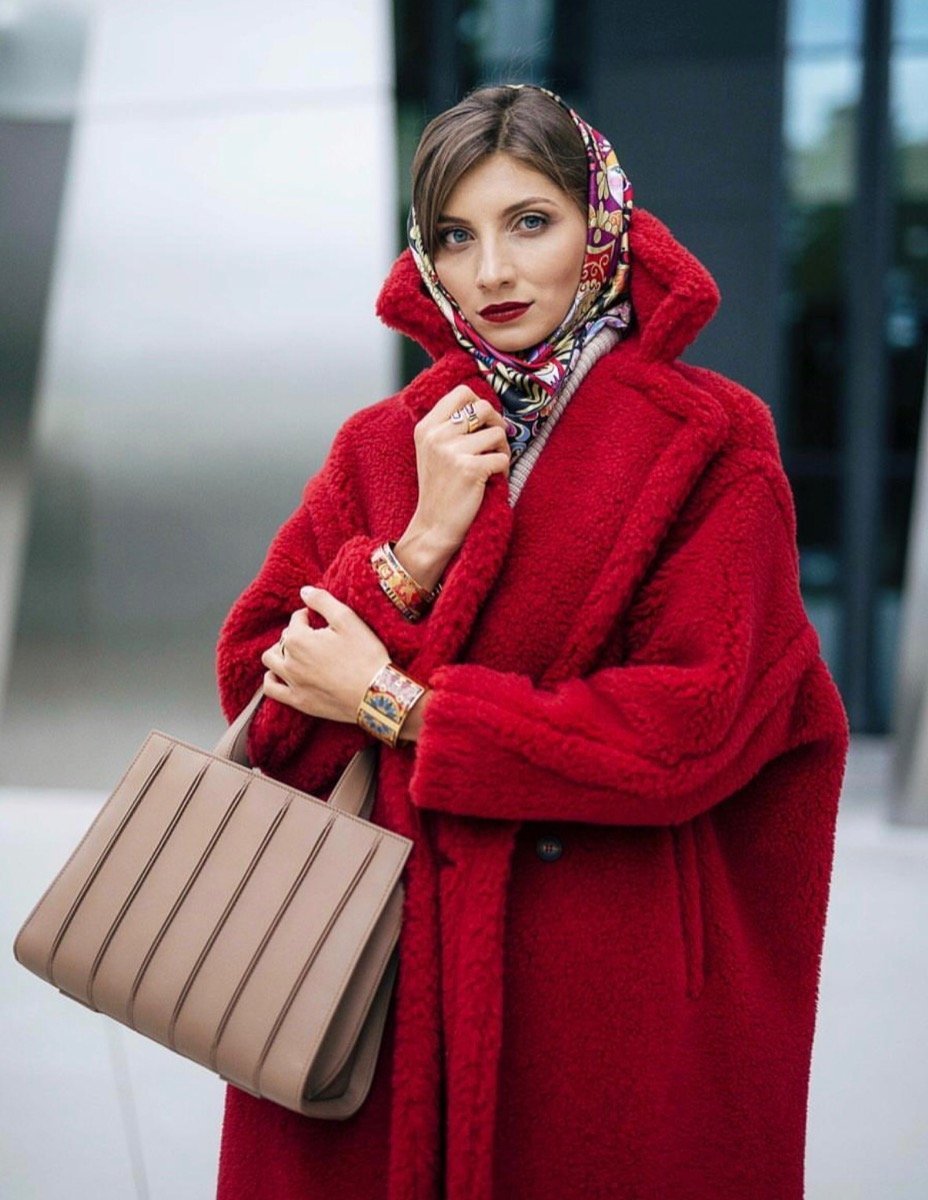 Пальто с шапкой