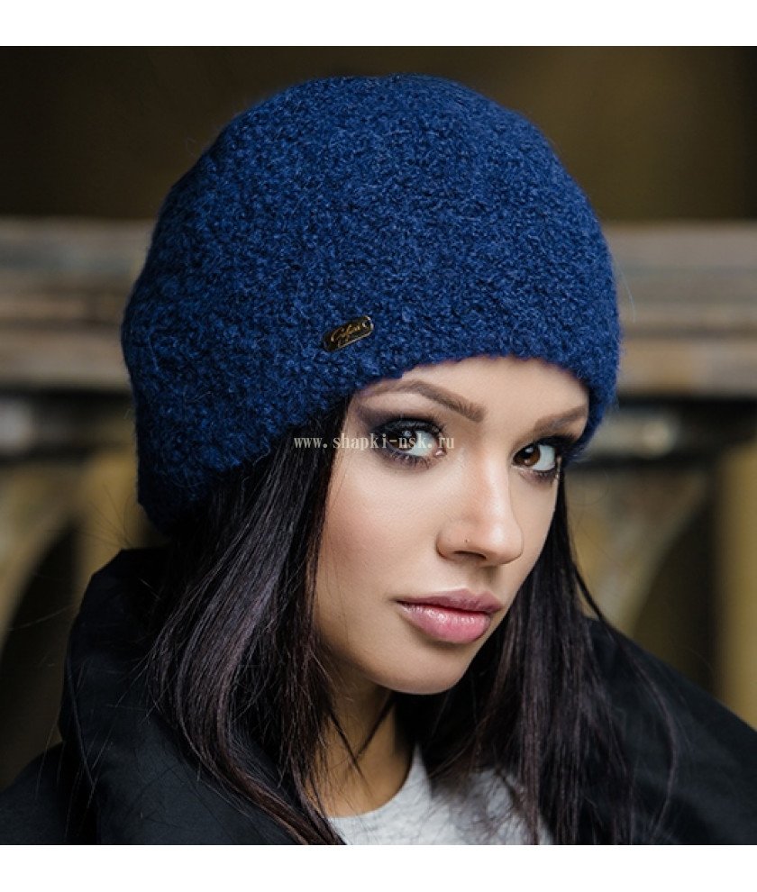 Шляпка из буклированной пряжи