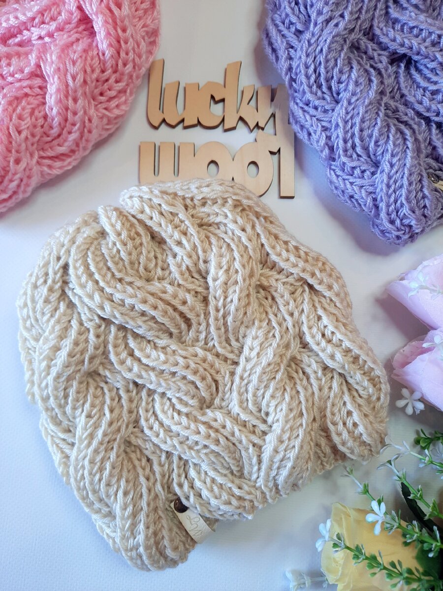 Шапка жгутами из пышной