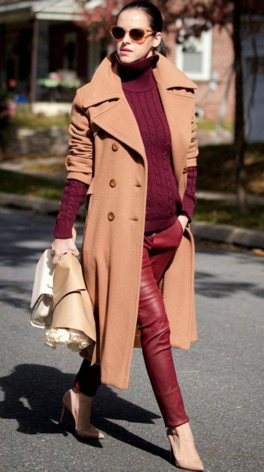 Пальто песочного цвета коллекция 2022