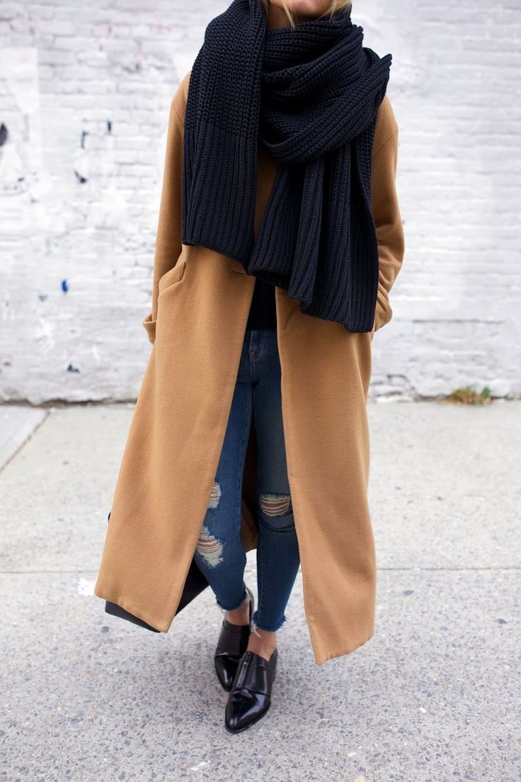 Лук с пальто цвета кэмел