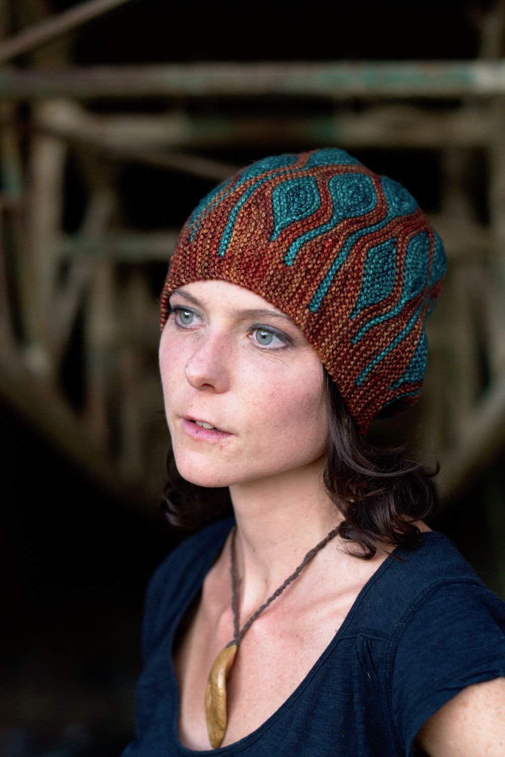 Шапка Бриошь резинкой 2на2