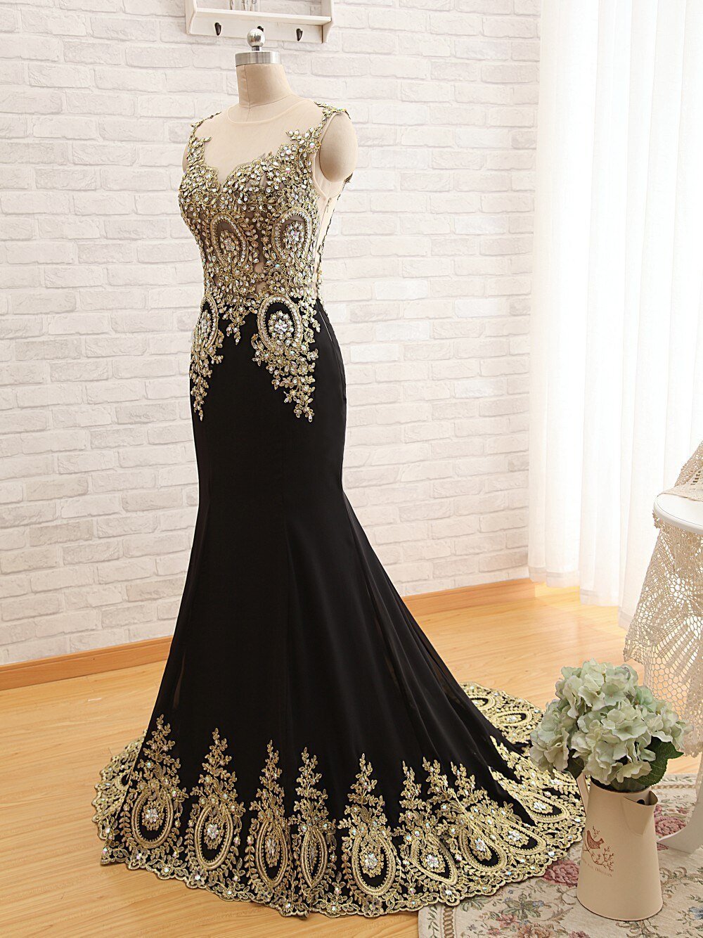 Платье футболка со стразами