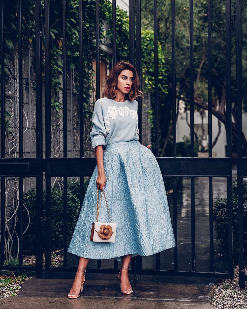 Вечерние расклешенные платья