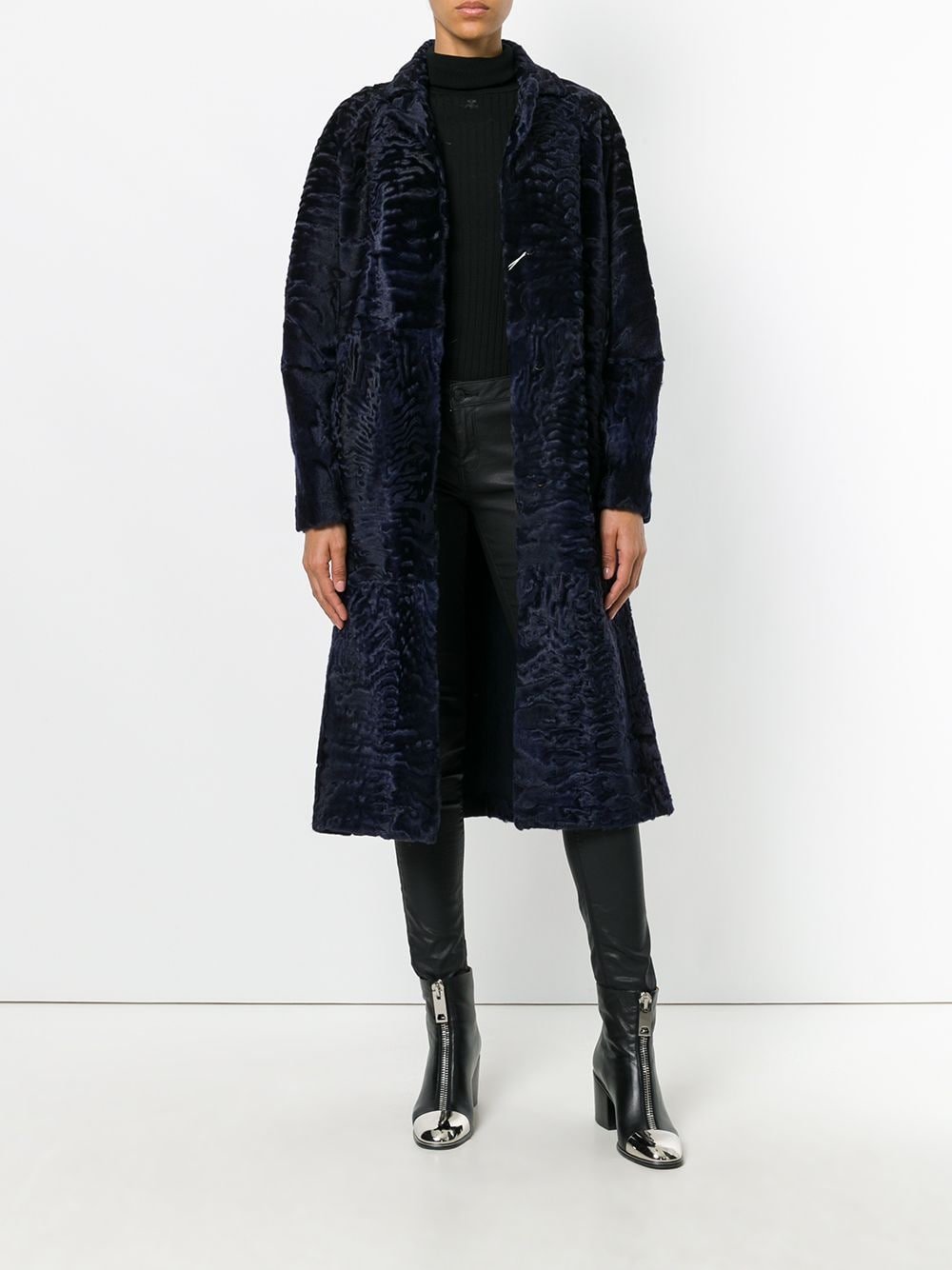 Мужское пальто из каракуля