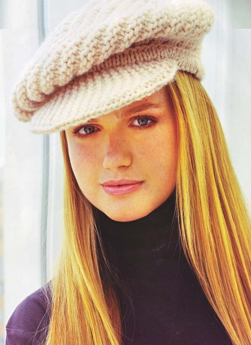 Шапки женские зимние