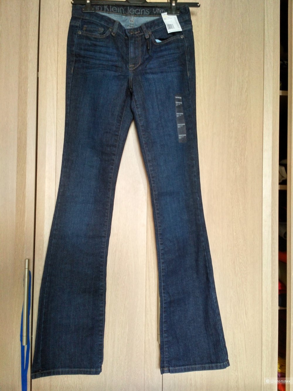 Джинсы Кельвин Кляйн клёш от коленаженские купить