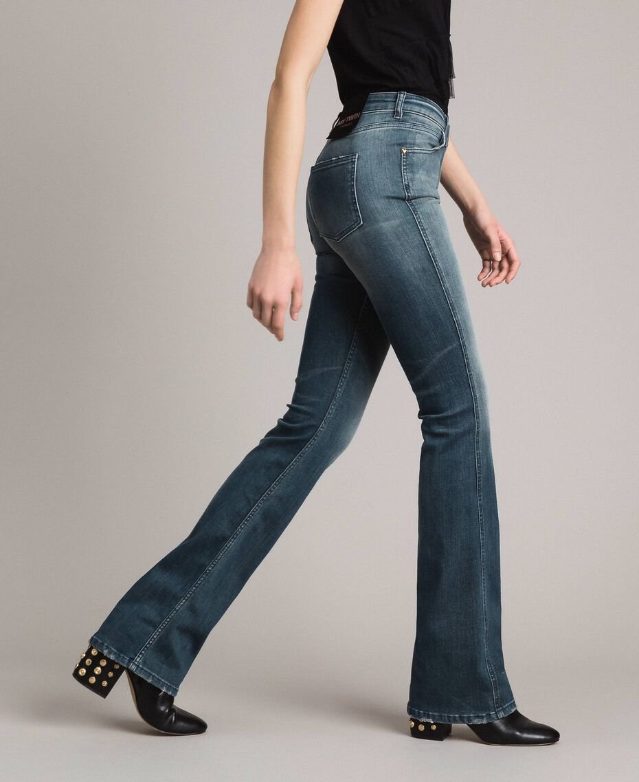 Джинсы клёш мужские Wrangler