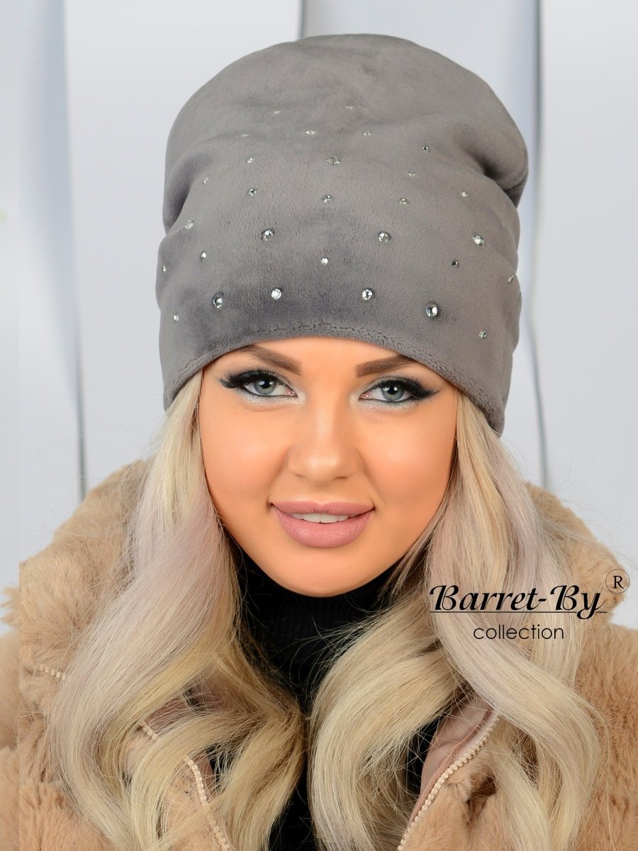 Велюровая шапка для женщин