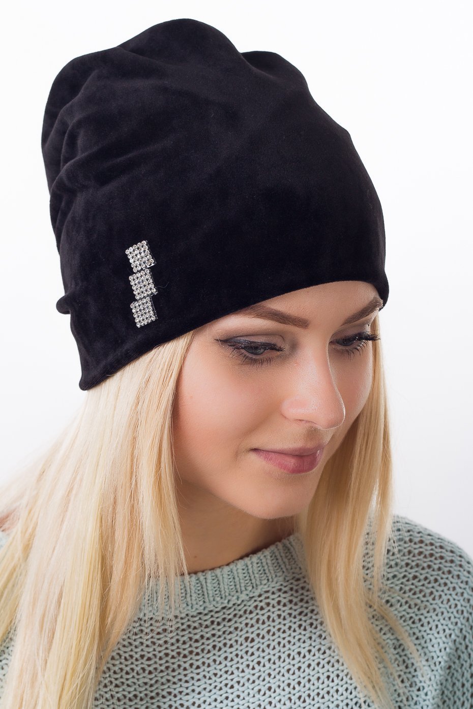 Шапка велюр женская с камешками