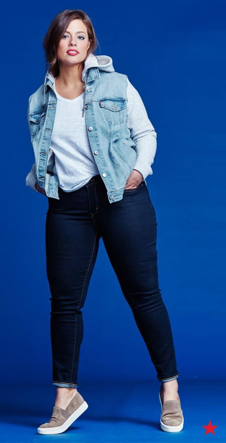 Женщины плюс сайз в джинсах