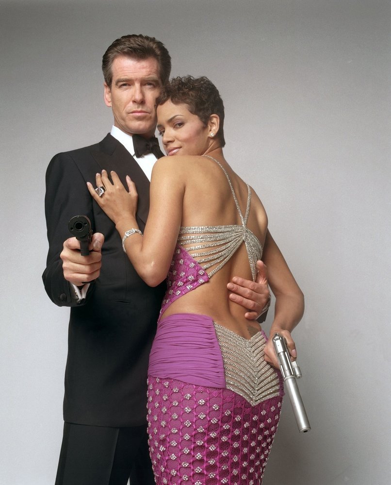 Платья девушек джеймса бонда