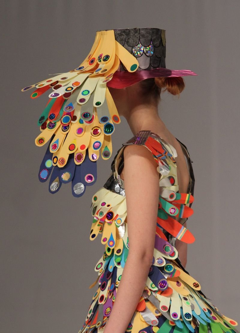 Наряд из подручных материалов