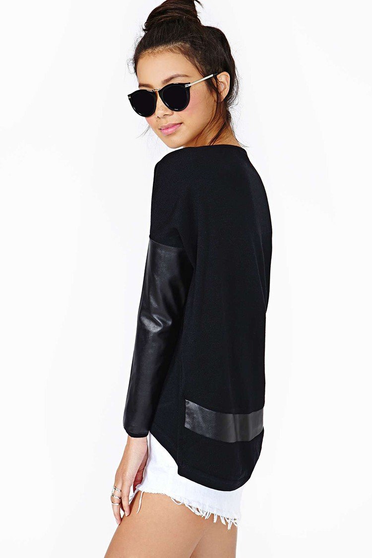 Кожаная куртка с баской