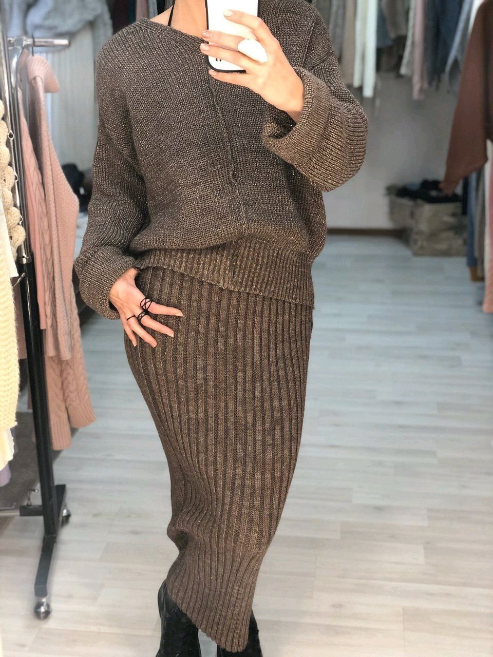 Вязаный комплект юбка и кофта