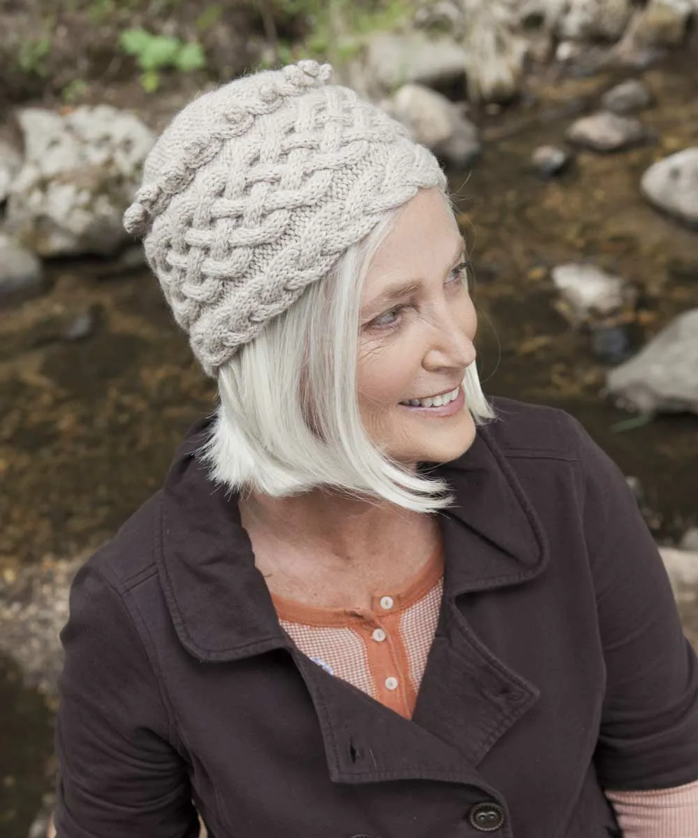 Шапка вязаная от Андреа Бабб