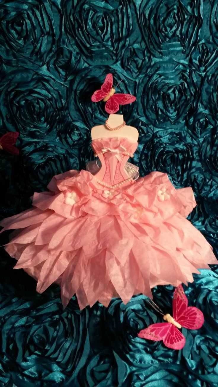 Платье из бумаги