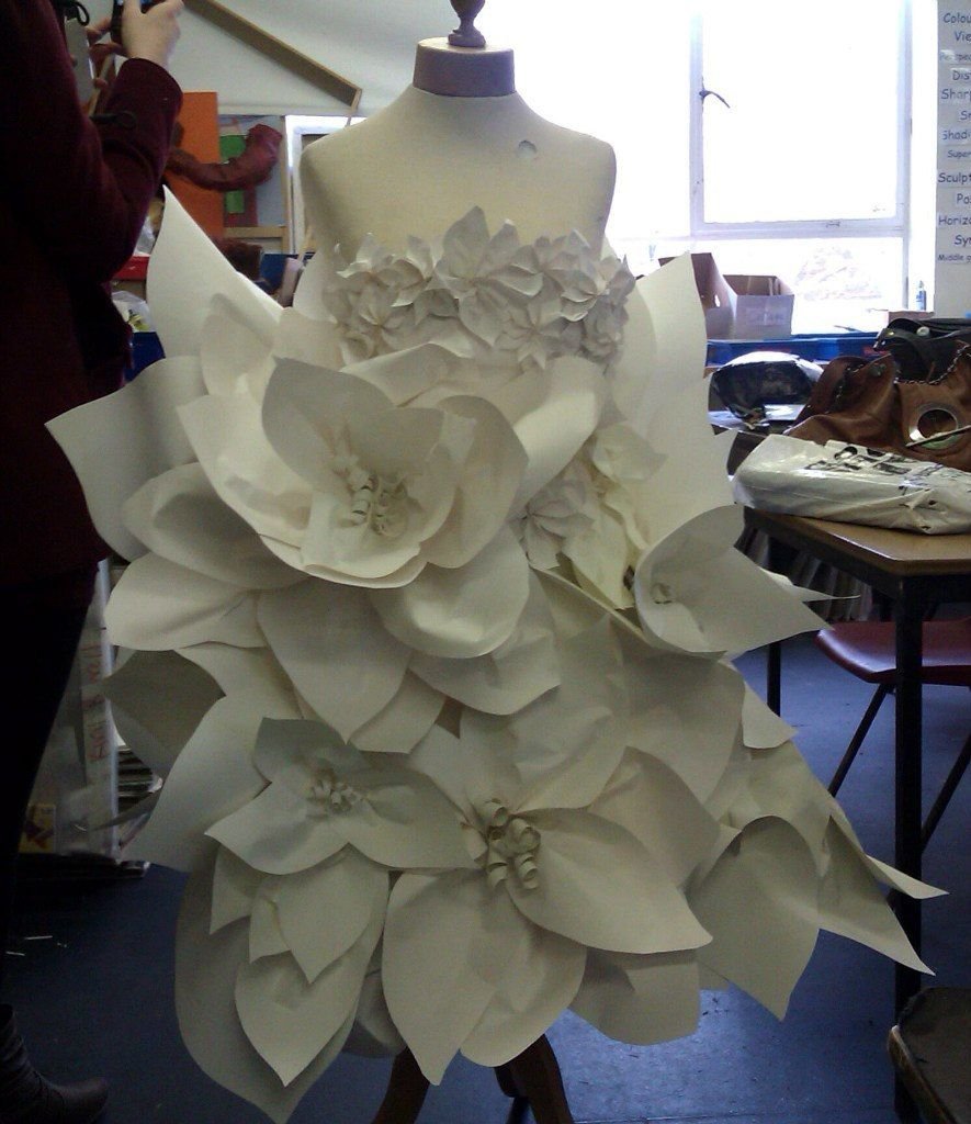 Платье из изолона