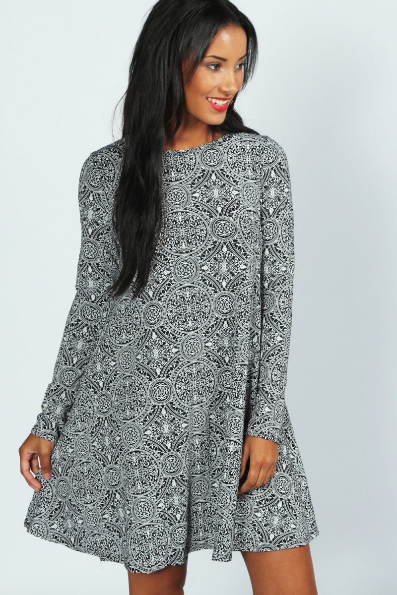 Платье туника расклешенная