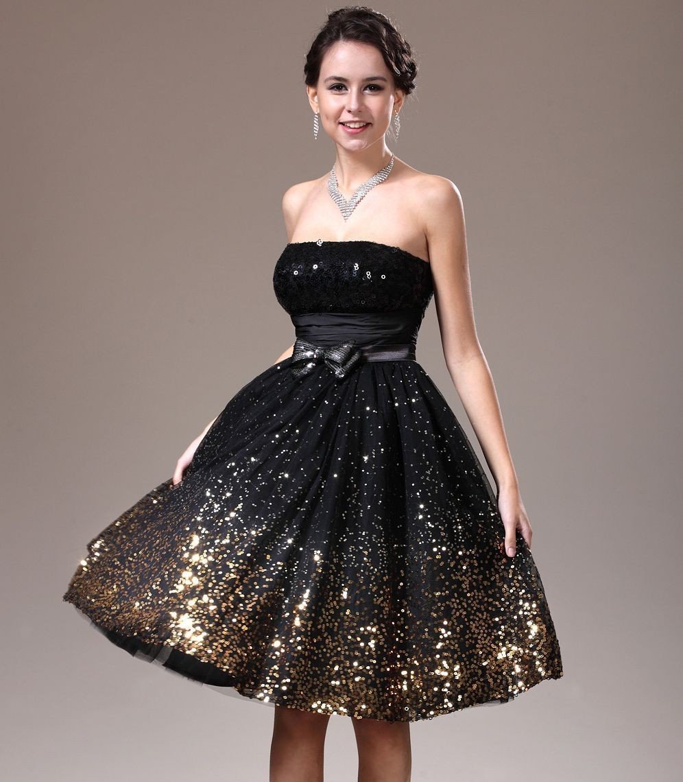 Вышное платья в горошек