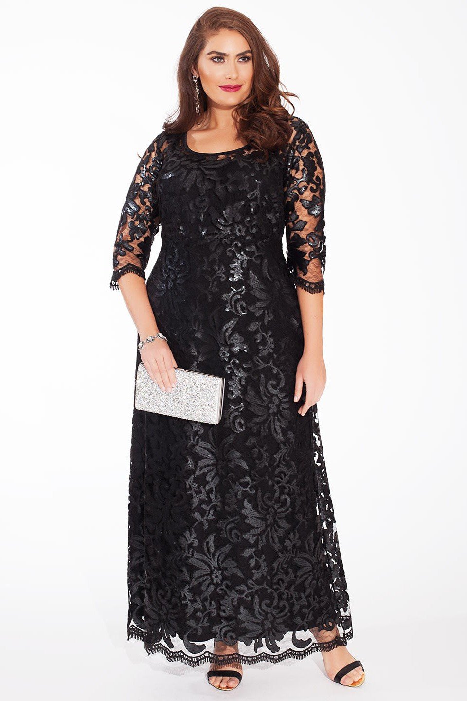 Платье из гипюра