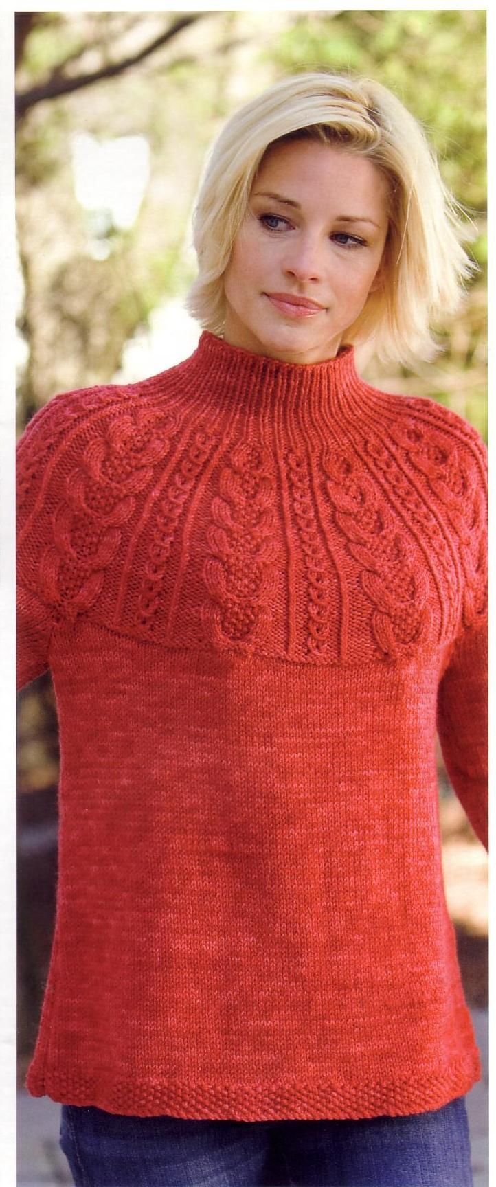 Свитер женский с круглой кокеткой спицами